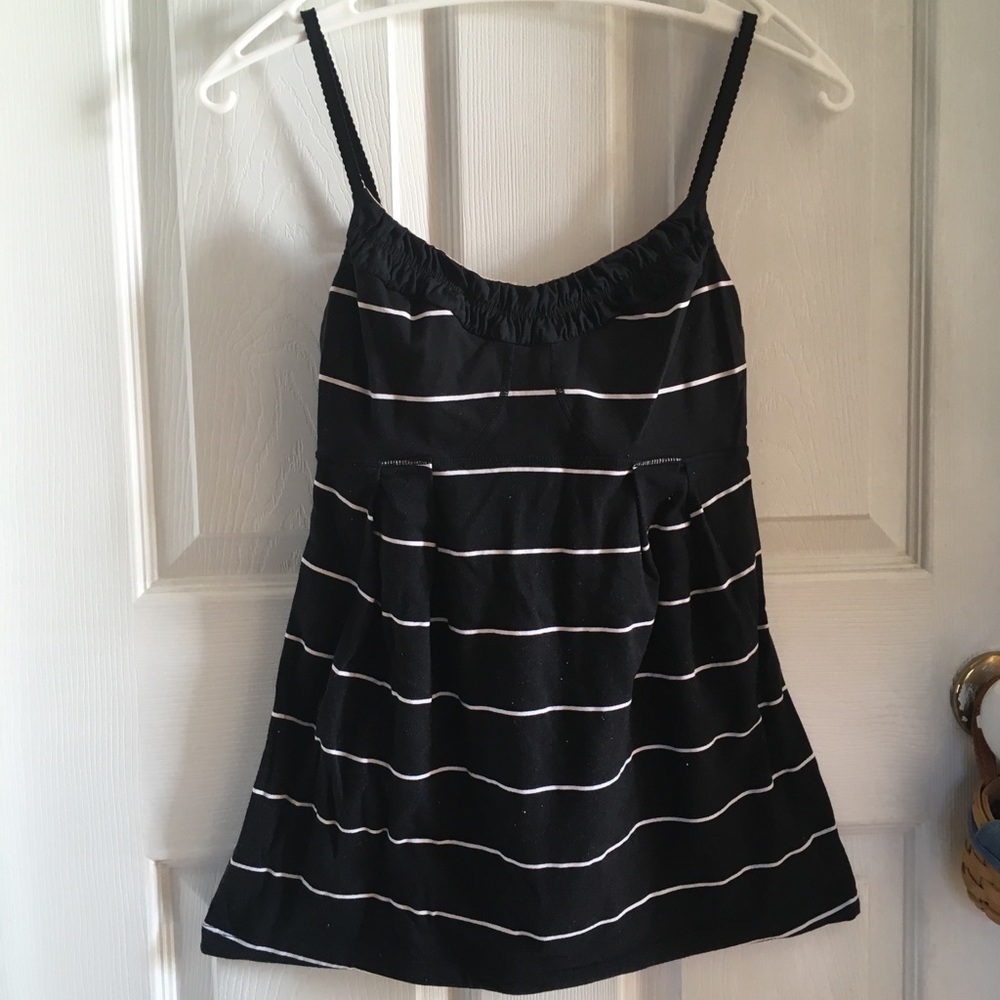 Lululemon workout top